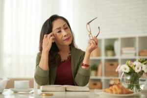 Rễ thiên ma đen giúp cải thiện triệu chứng tiền mãn kinh, mãn kinh