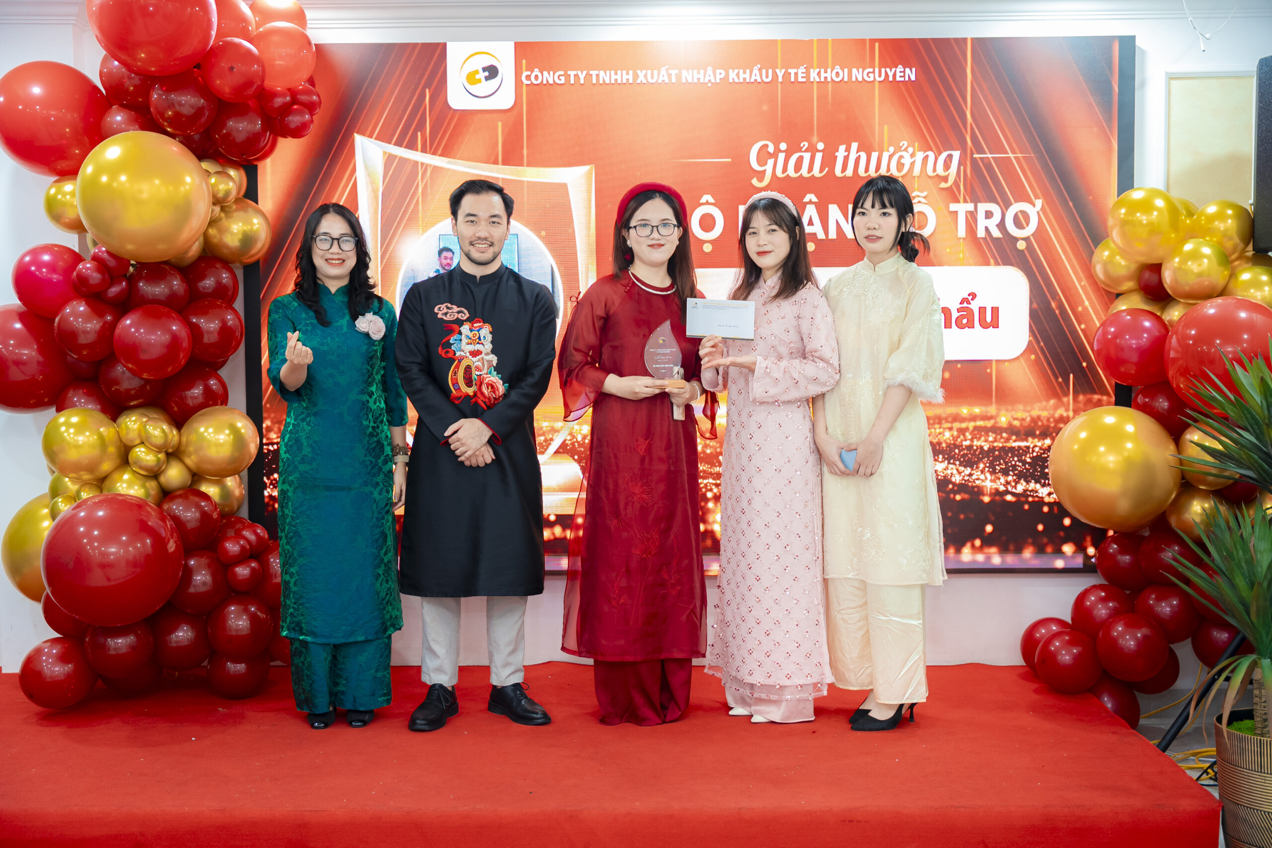 Khôi Nguyên tri ân phòng ban hỗ trợ